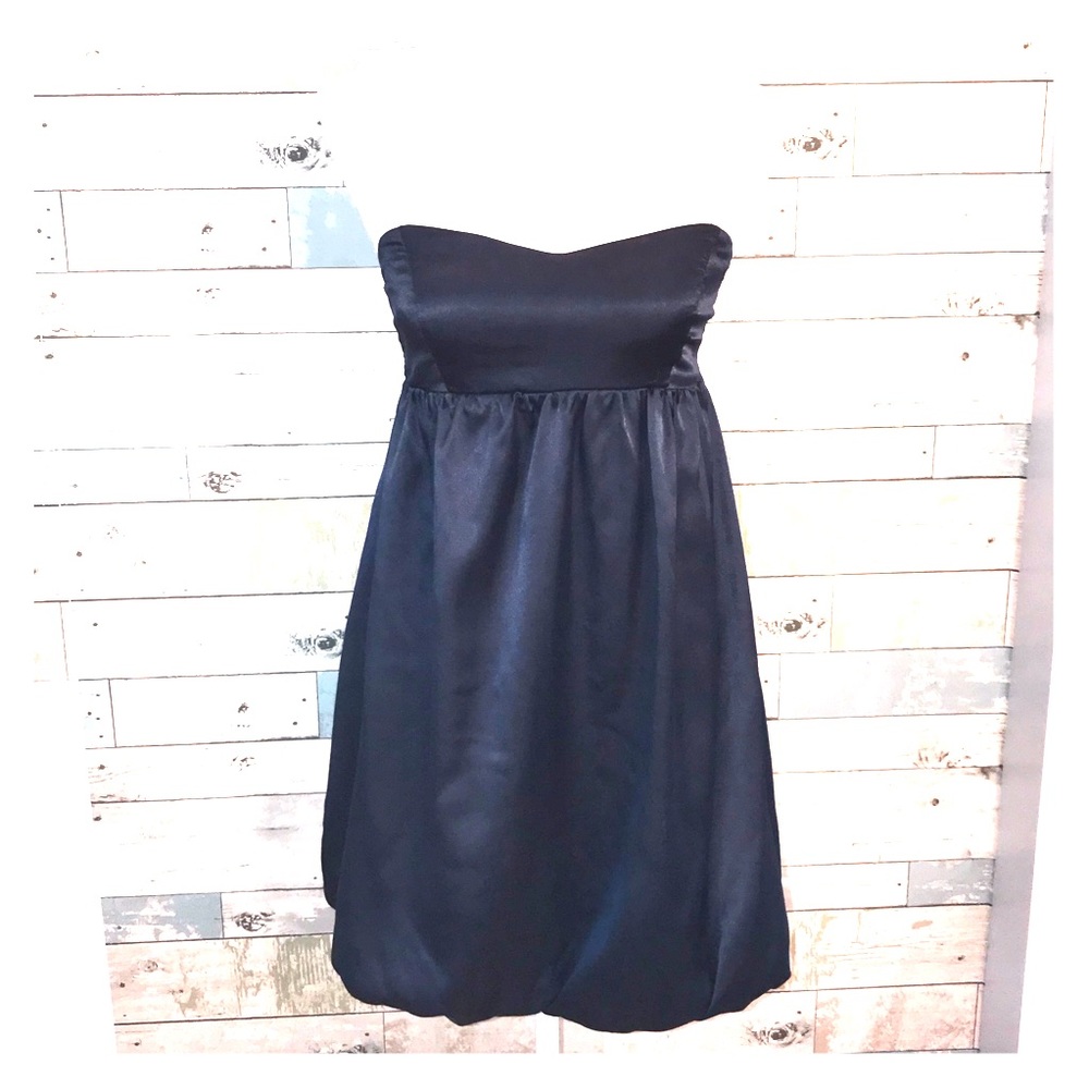 Forever navy bubble hem strapless dress size Med